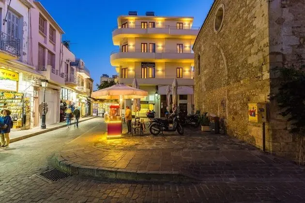 Polyxenia Suites