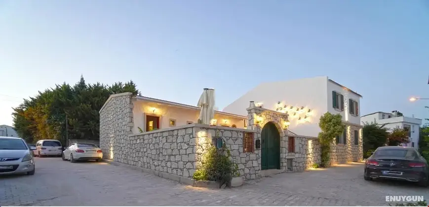 Pom Alaçatı