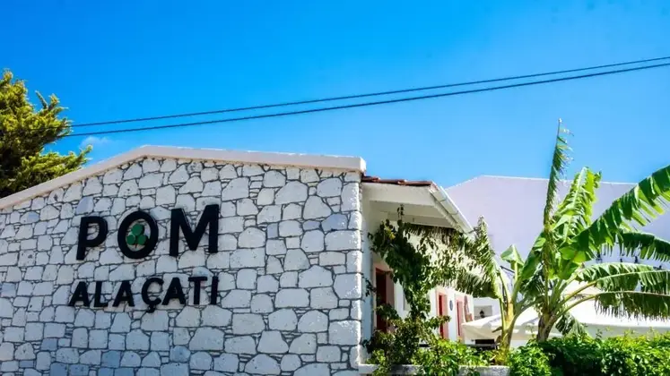 Pom Alaçatı
