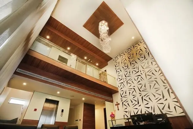 The Pommels Business Hotel - Lobi