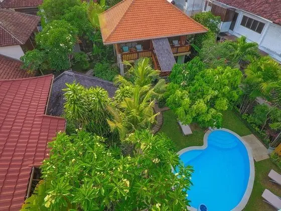 Pondok Agung Bed & Breakfast - Havuz