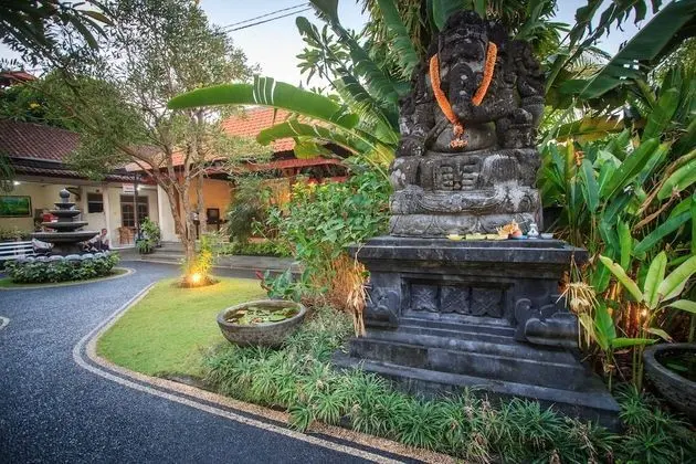 Pondok Anyar Inn - Dış Mekan
