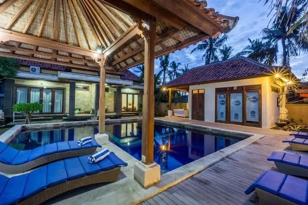 Pondok Baruna Garden Rooms - Havuz