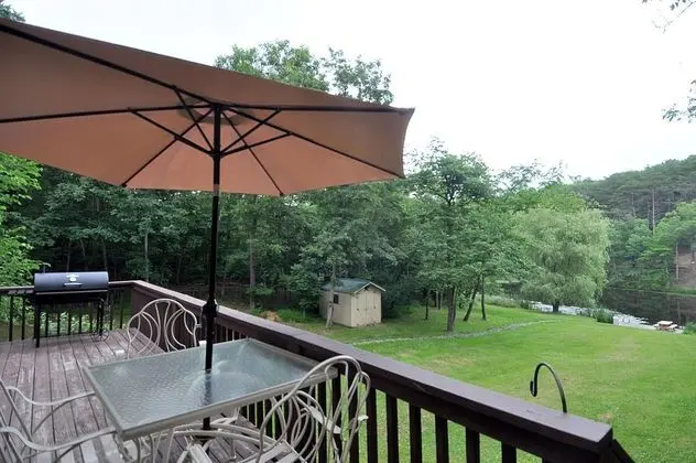 Pondview Cabin