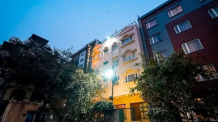 Hotel Pooja Palace - Dış Mekan