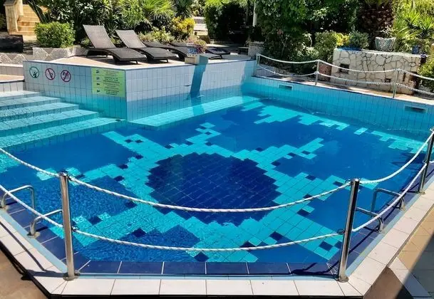 Pool Apartment Aqua 2