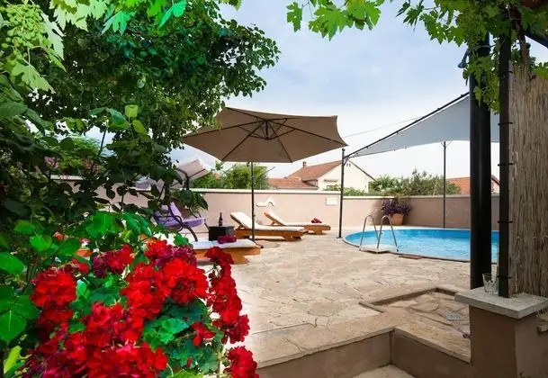 Pool Apartment Bakija