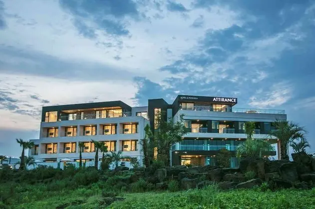 Hotel & Pool Villa Attirance - Dış Mekan
