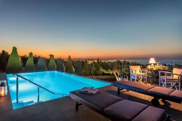Pool Villa Golden Crest 200mt From sea