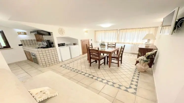 Pool and Jacuzzi - Charming Villa in Umbria - Yerinde Yemek