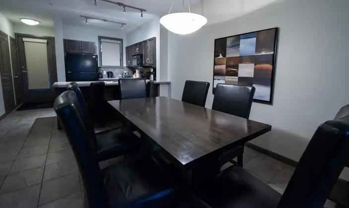 Pool Level 2 Bed, 1 Bath - Unit 371 - Mutfak