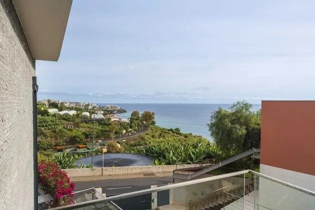 Pool, sun and sea View - Vila das Quebradas