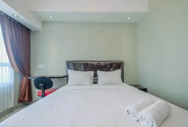 Pool View Studio Apartment @ Springlake Summarecon Bekasi