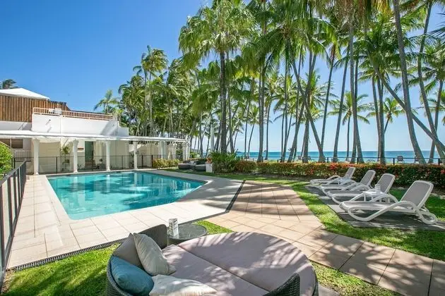 Poolside Apt In Alamanda Beachfront Resort 55 - Havuz