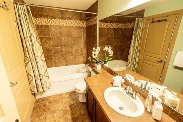 Poolside at Playa #305 - Banyo Tipleri