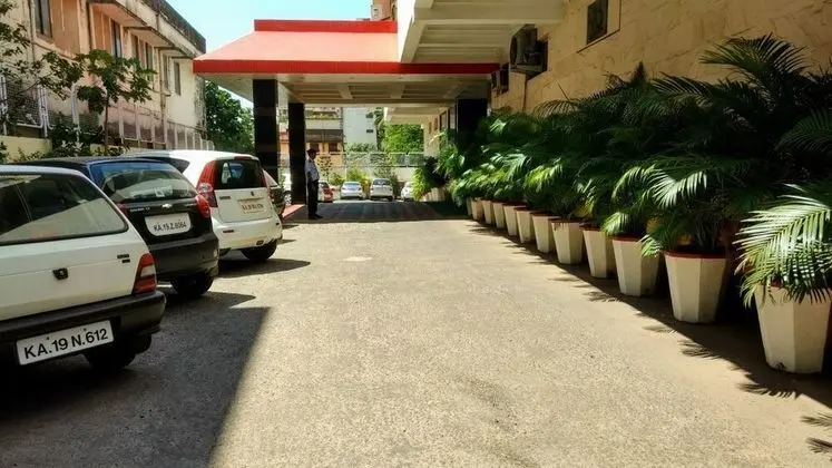 Hotel Poonja International