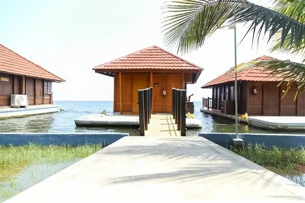 Poovar Island Resort