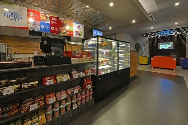 Pop Hotel Banjarmasin - Lobi