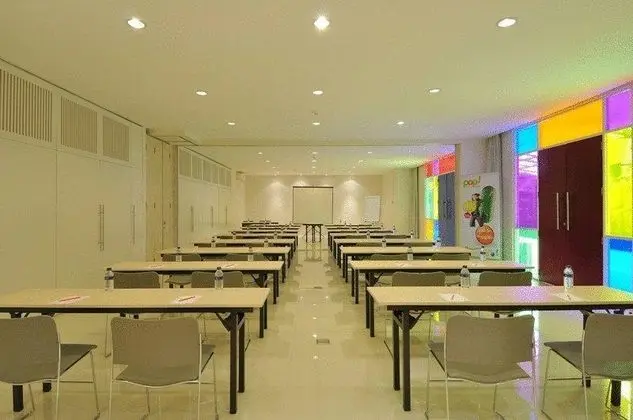 POP! Hotel Denpasar - İş / Konferans