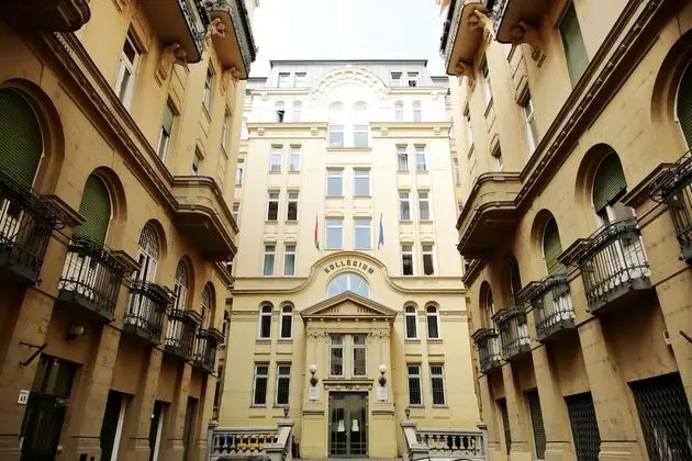Pop Up Hostels - Downtown