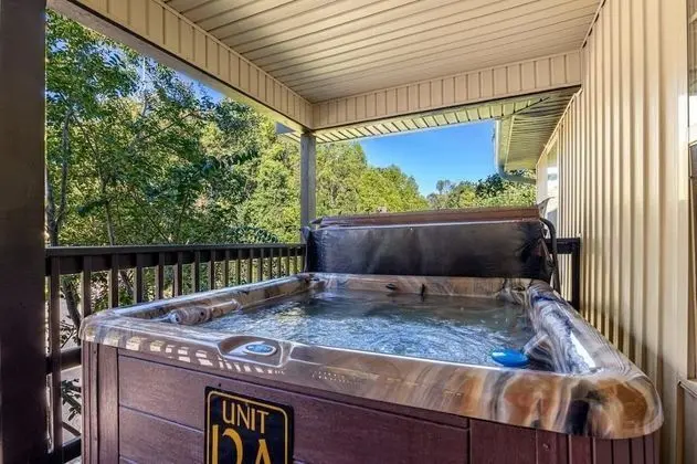 Poplar Point Condo Unit 12A - Two Bedroom Condo - Spa