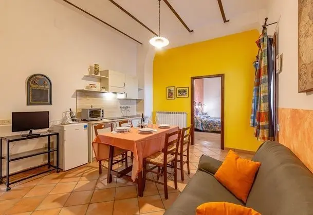 Poppy apt with shared pool