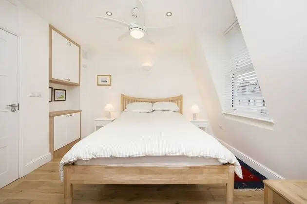 Popular and Charismatic Apartment a Short Walk to The Thames - Oda