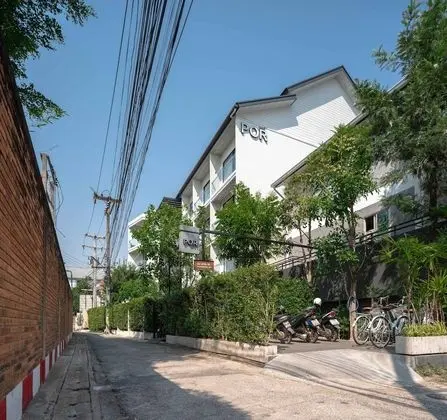 POR Thapae Gate