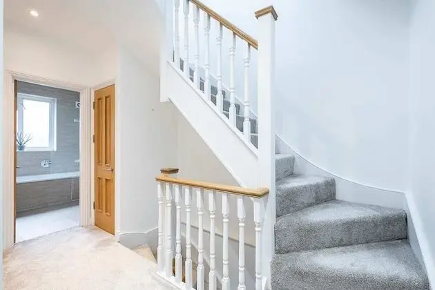 The Porchester Gardens - Modern & Bright 4bdr With Garden and Parking - Dış Mekan