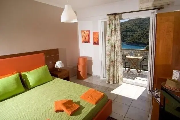 Poros Beach - Oda