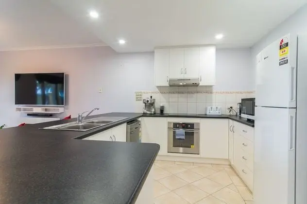 Port Adelaide Harbourside Home - Mutfak