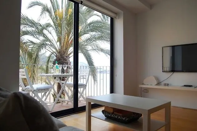 Port Alegre Attic by Hello Apartments Sitges