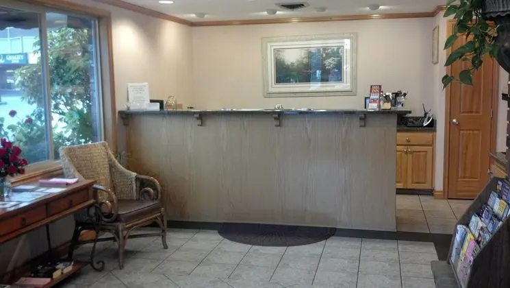 Port Angeles Inn - Lobi