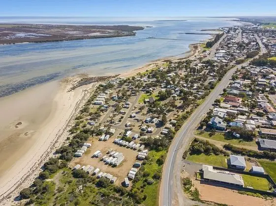 Port Broughton Tourist Park - Plaj