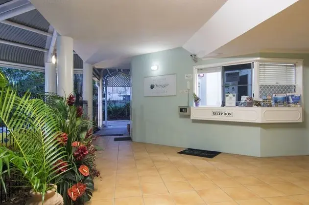 Port Douglas Outrigger Holiday Apartments - Lobi