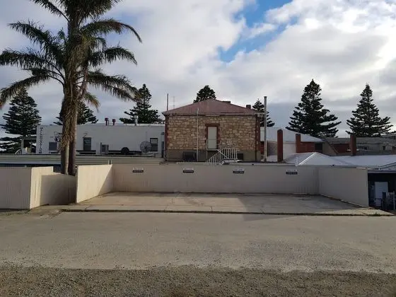 Port Lincoln Pier Hotel