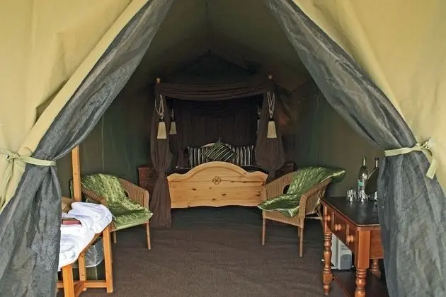 Port Lympne Reserve - Livingstone Lodge - Oda