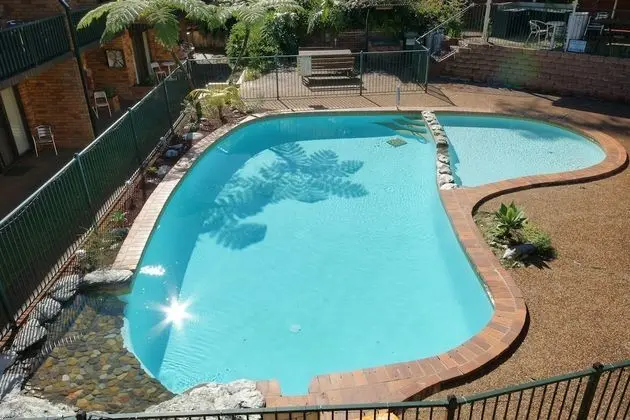 Port Macquarie Seychelles Apartments - Havuz