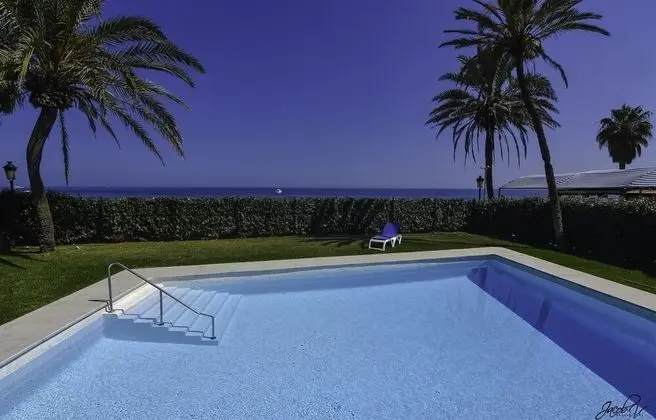 Port Oasis Golden Mile Apartment - Havuz