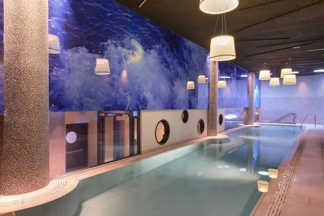 Port Tower by Isrotel Design - Havuz