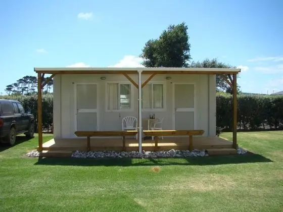 Port Waikato Holiday Park - Oda