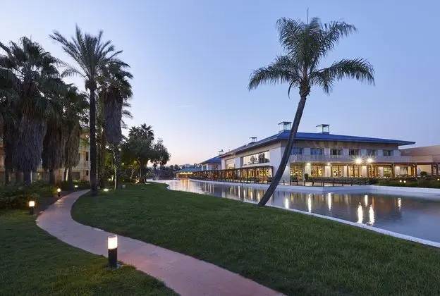 PortAventura Hotel Caribe - Includes unlimited access to PortAventura Park & 1 day access to Ferrari Land