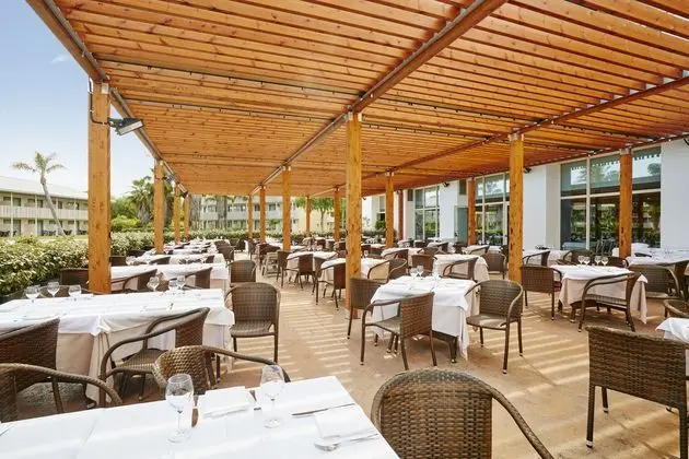 Portaventura Hotel Caribe + PortAventura Tickets