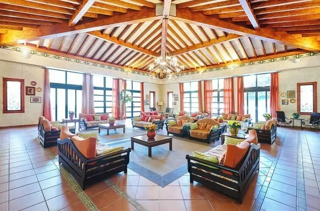 PortAventura Hotel Roulette - Includes unlimited access to PortAventura Park & 1 day access to Ferrari Land - Lobi