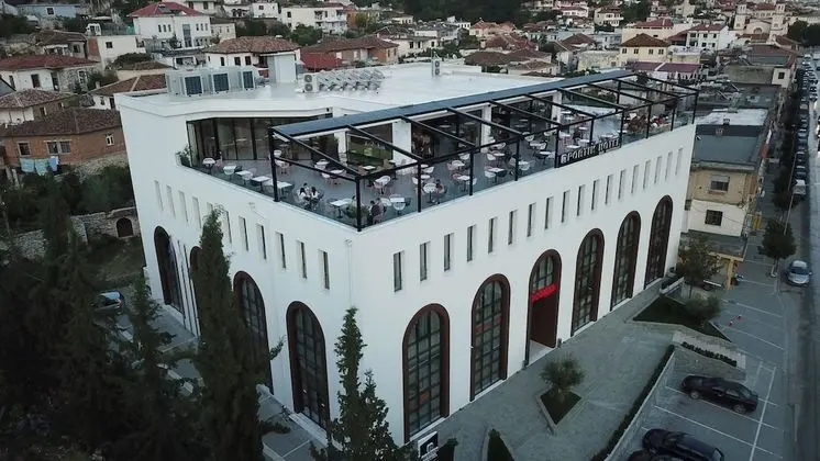 Portik Hotel