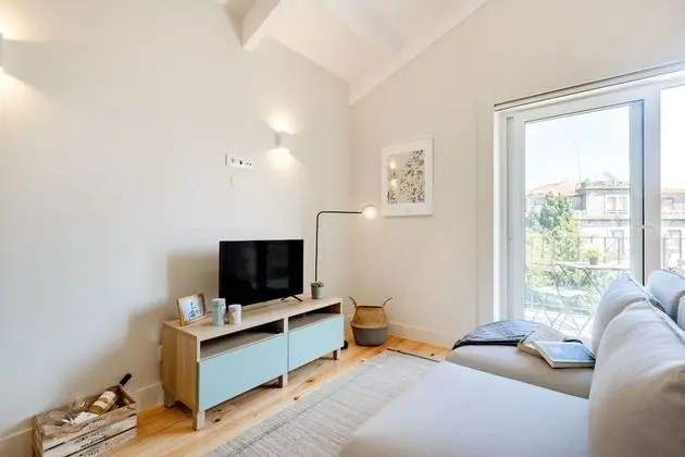 Porto Downtown Studio with Balcony