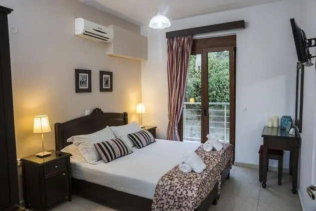 Porto Kalyves Seaside Apartments - Oda
