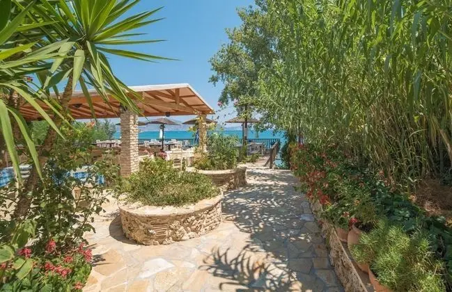 Porto Koukla Beach Hotel - Dış Mekan