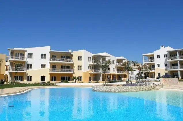 Portugal Rentals Vila da Praia Apartments - Havuz