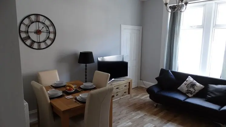 Portum -John St Apartment